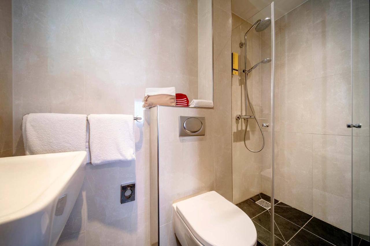 Ozo Hotels Cordial Амстердам Екстериор снимка